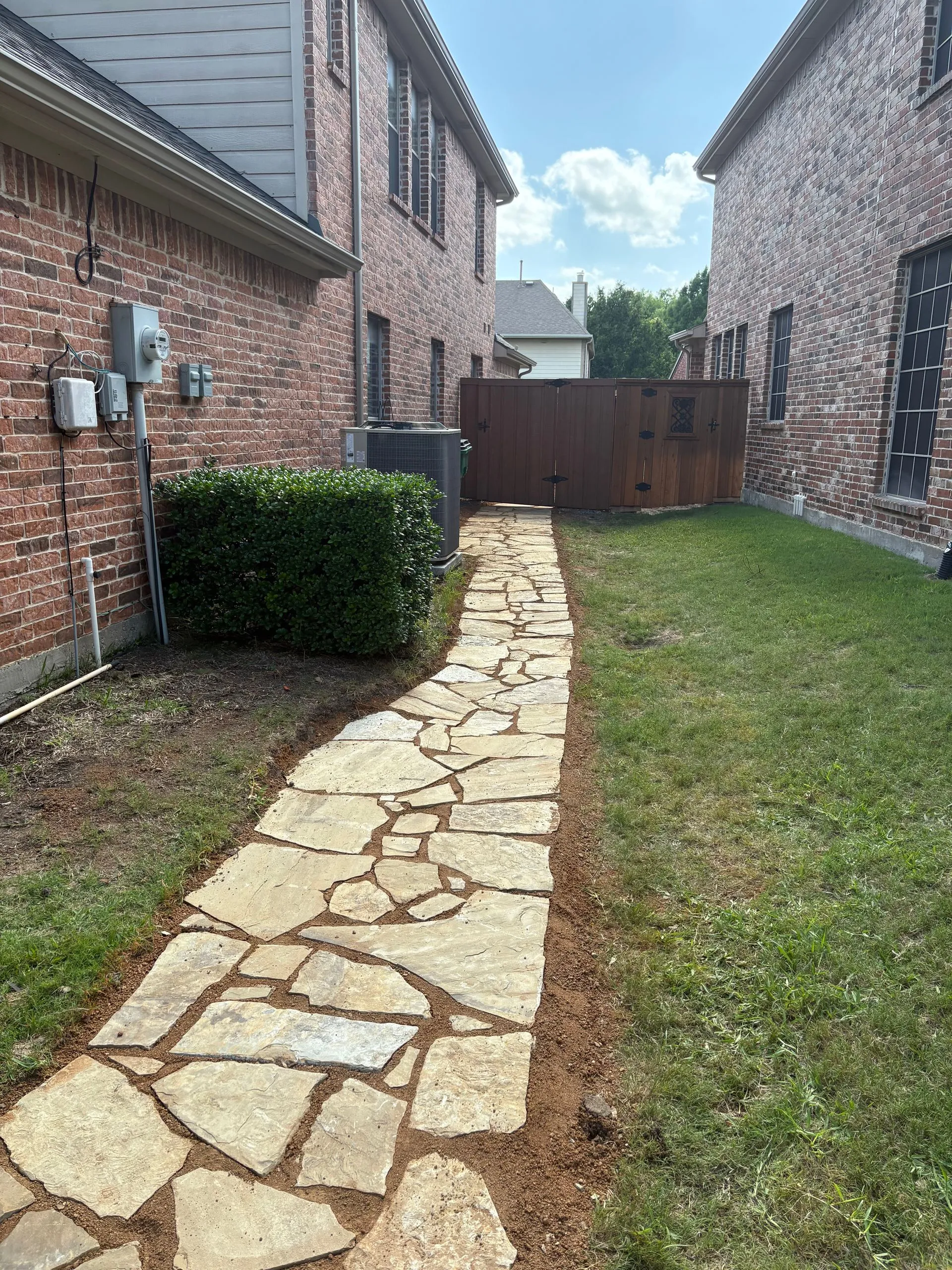 Pavers and retaining walls service